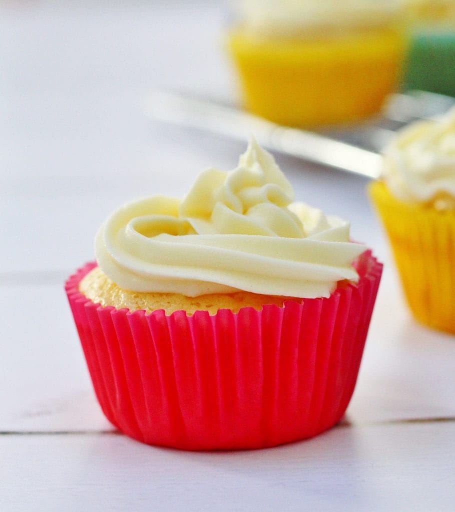 Lemon cupcakes with lemon buttercream