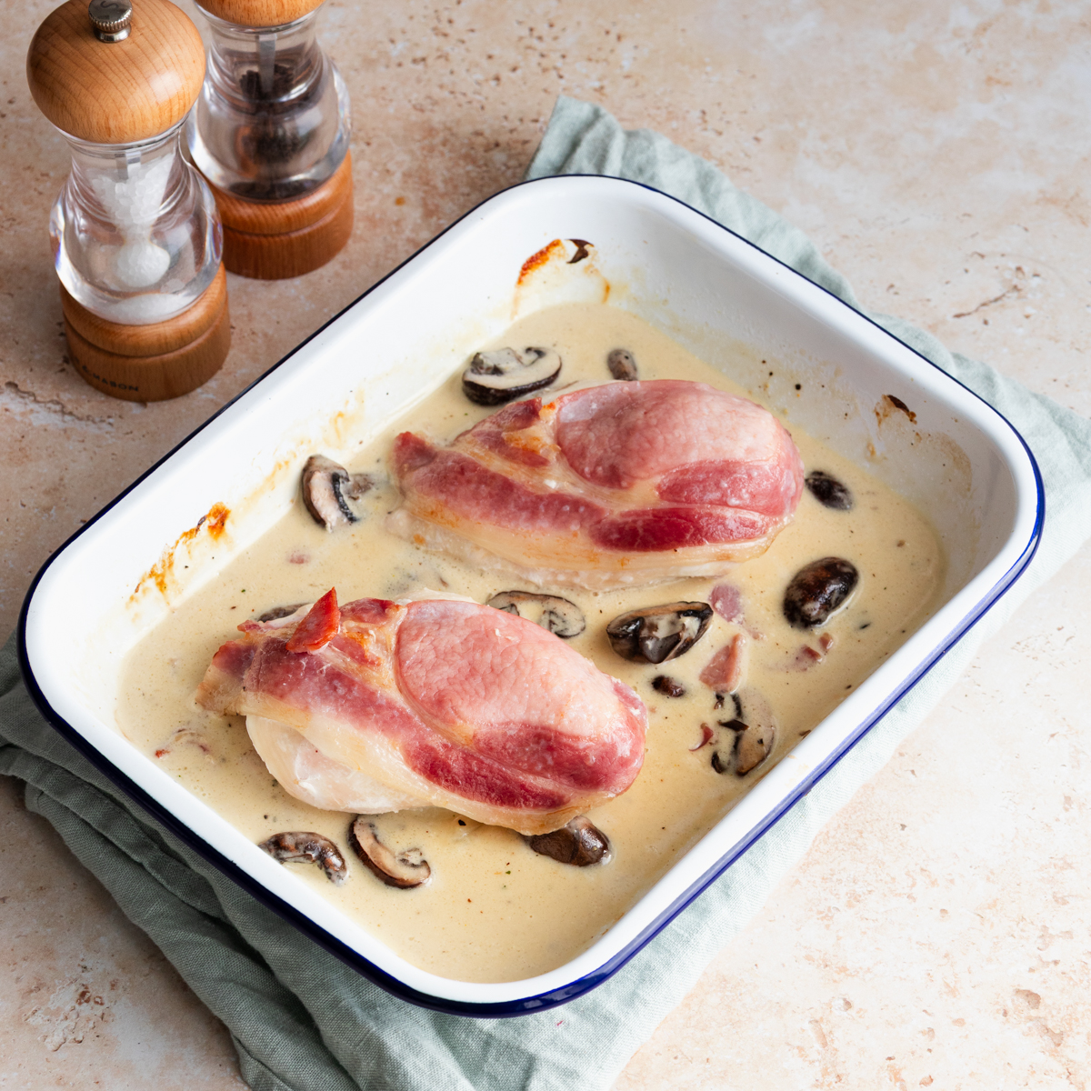 Chicken in a creamy bacon and mushroom sauce