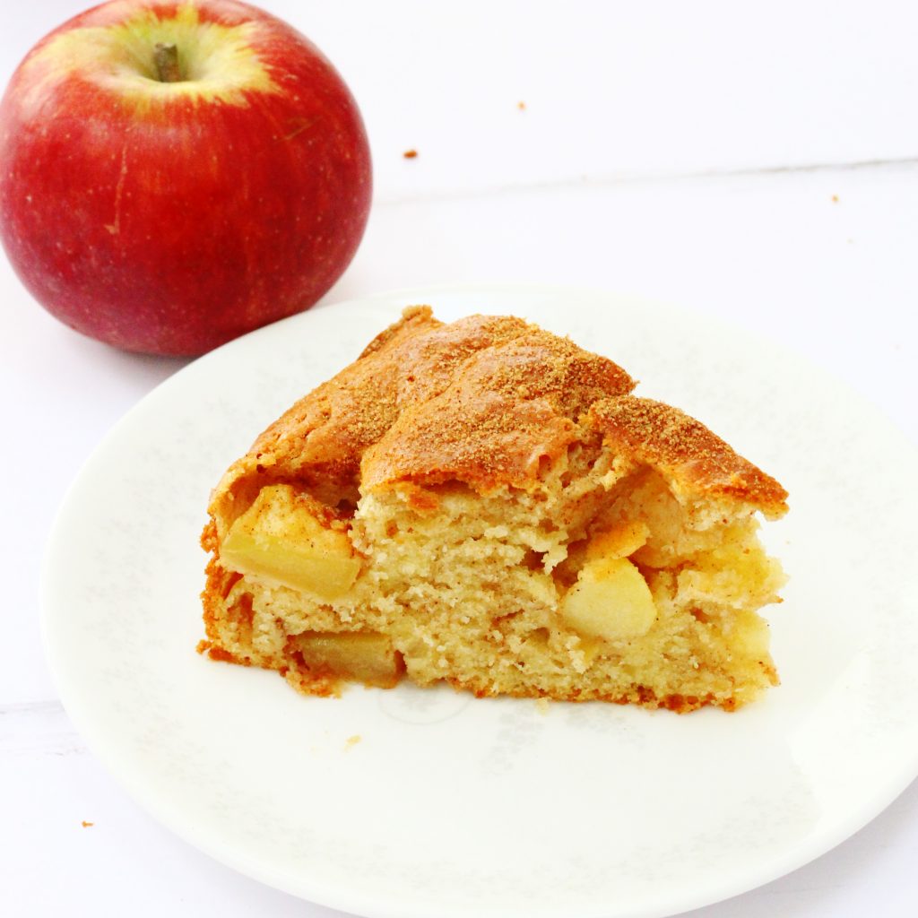 Cinnamon apple cake