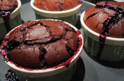 blueberry chocolate upside down cake in ramekins (500x327) (2)