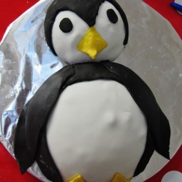 Penguin birthday cake