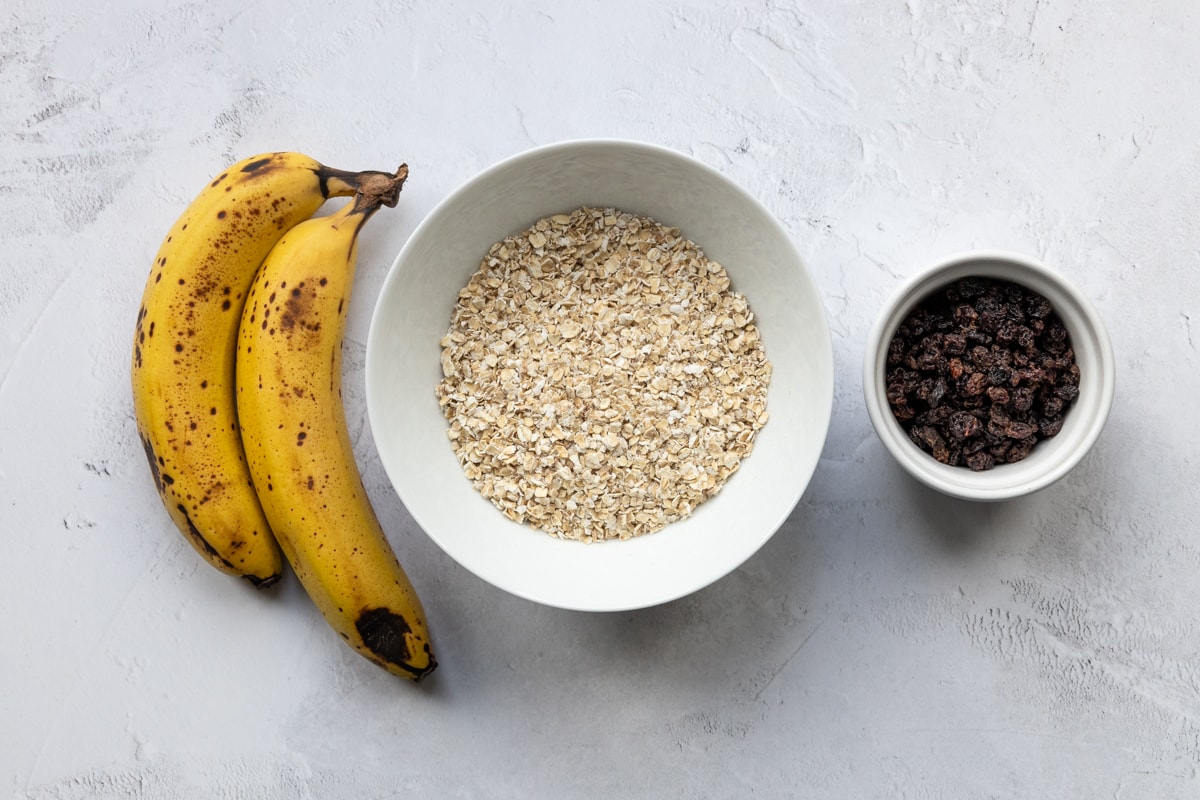 Ingredients for banana oat and raisin bites