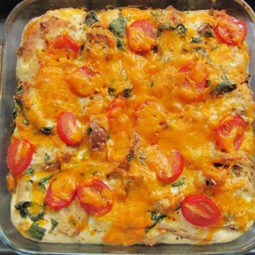 Sausage, mushroom and tomato breakfast casserole