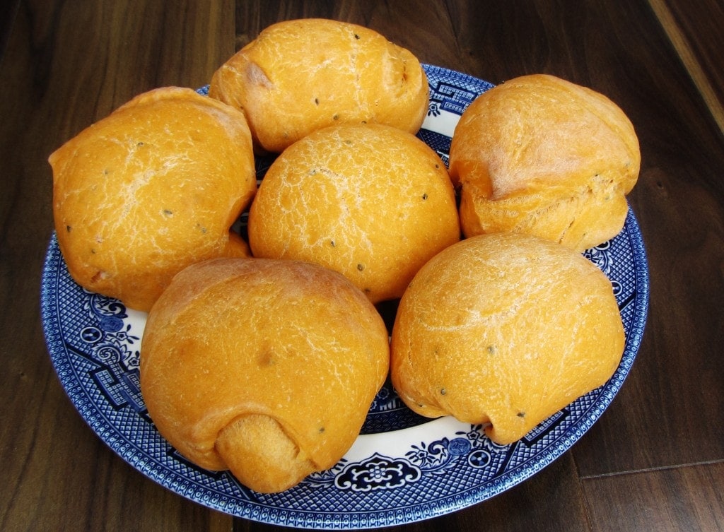 Nigella seed tomato bread rolls which are also bread maker burger buns