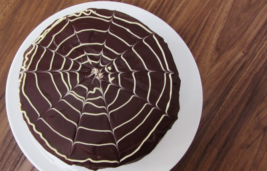 Tangled Web Cake Design | DecoPac