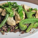 Black quinoa and chicken salad with green beans and green peppers