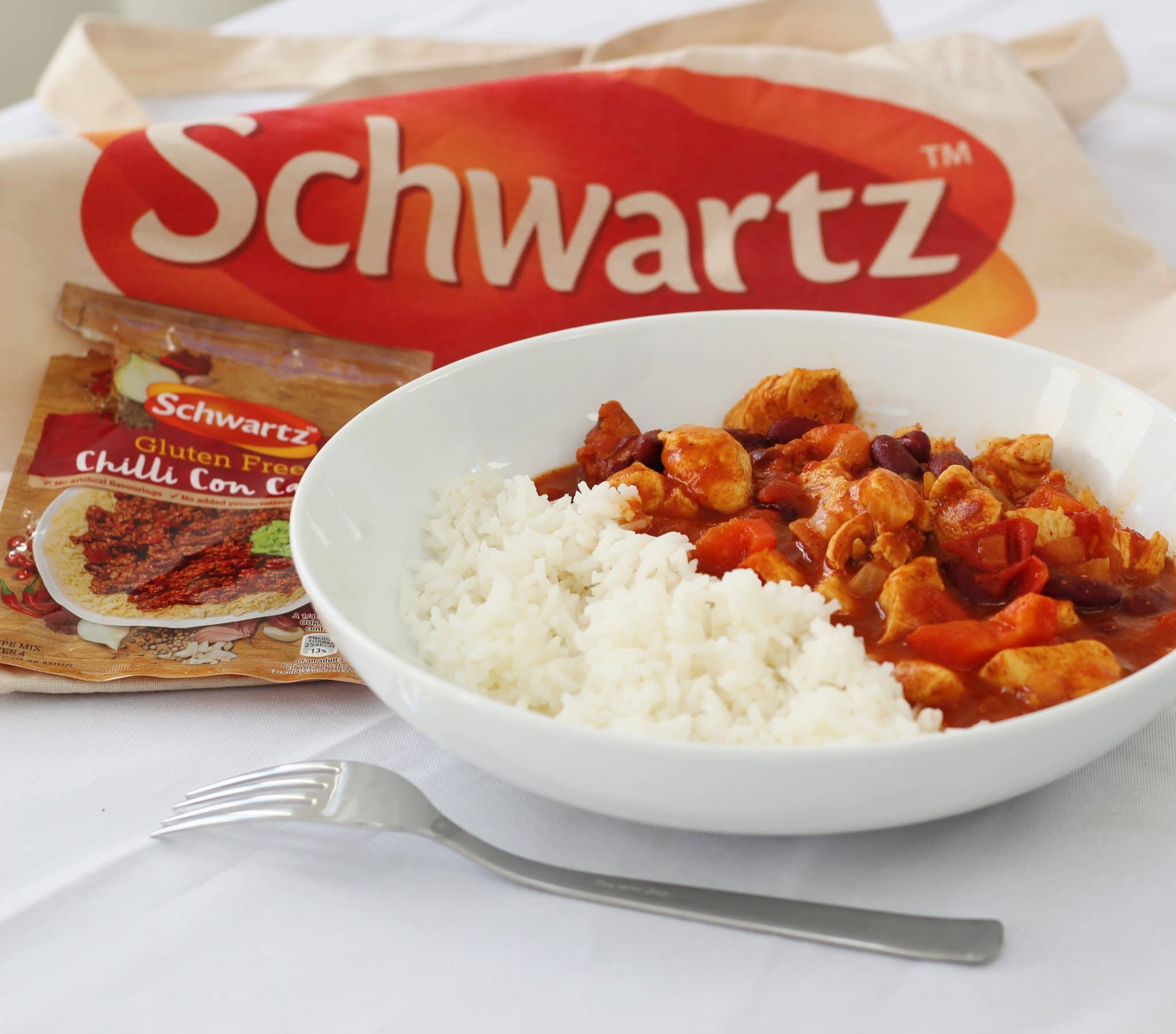 afbalanceret Hændelse dokumentarfilm Schwartz Gluten Free Chilli Chicken with Chorizo - Searching for Spice