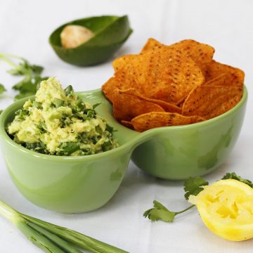 Zesty lemon and herb guacamole