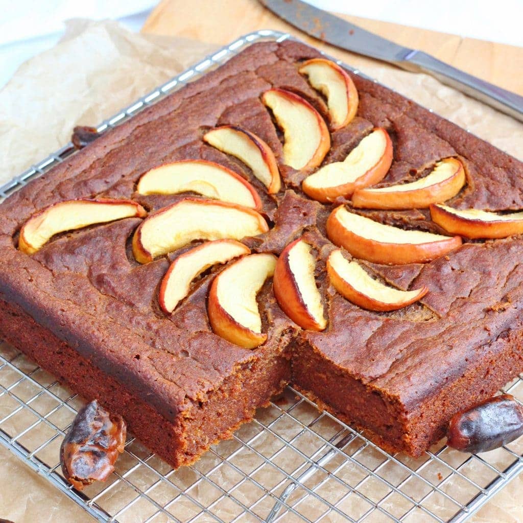 Sticky apple and date cake