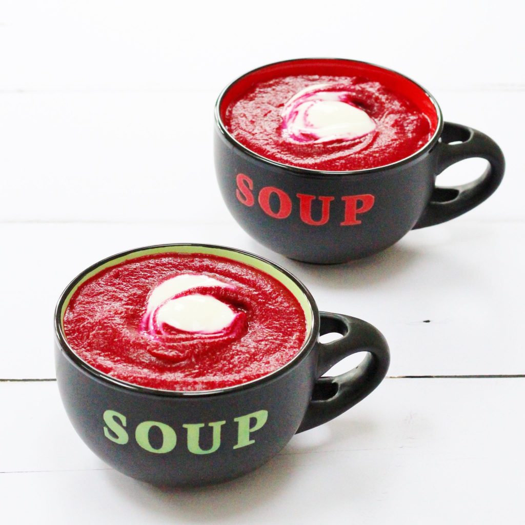 Roasted garlic beetroot soup