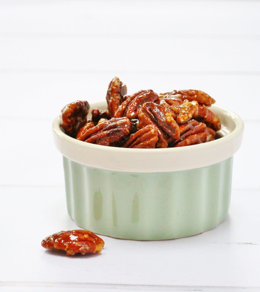 Bowl of caramelised pecans